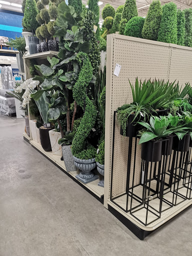 Home Goods Store «At Home», reviews and photos, 4641 Lafayette Rd, Indianapolis, IN 46254, USA