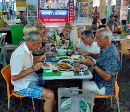 Kuta Udayana Food Centre(方东海鮮排当) photo