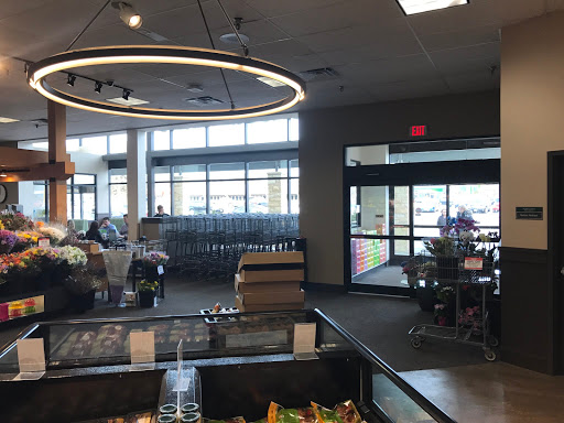 Grocery Store «Lunds & Byerlys Navarre», reviews and photos, 3333 Shoreline Dr, Navarre, MN 55392, USA