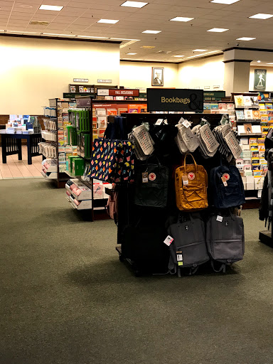 Book Store «Barnes & Noble», reviews and photos, 567 N Stephanie St, Henderson, NV 89014, USA