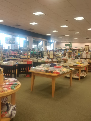 Book Store «Barnes & Noble», reviews and photos, 2443 Vestal Pkwy E, Vestal, NY 13850, USA