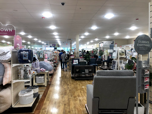 Department Store «Marshalls & HomeGoods», reviews and photos, 731 Centerview Blvd, Kissimmee, FL 34741, USA