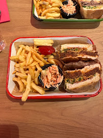 Club sandwich du Restaurant américain Sloopy Jo à Lieusaint - n°10