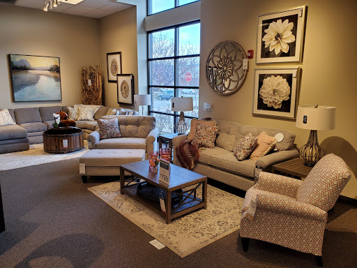 Furniture Store «La-Z-Boy Furniture Galleries», reviews and photos, 2035 Mackenzie Way, Cranberry Twp, PA 16066, USA