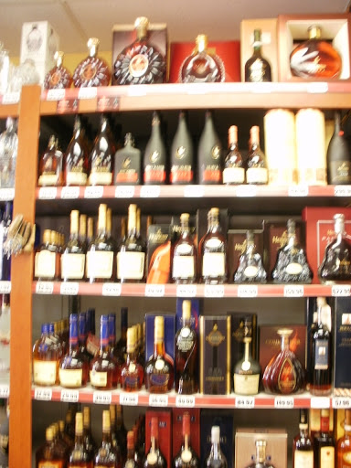 Liquor Store «Wine Captain Party Shoppe», reviews and photos, 14207 Michigan Ave, Dearborn, MI 48126, USA