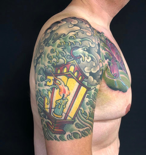 Explore tattoo ideas yin yang, creative tattoo ideas in Tampa, available at HAWKS ELECTRIC TATTOOS