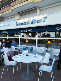 Atmosphère du Restaurant Chez Mô (Albert 1er) et Poissonnerie à Antibes - n°2