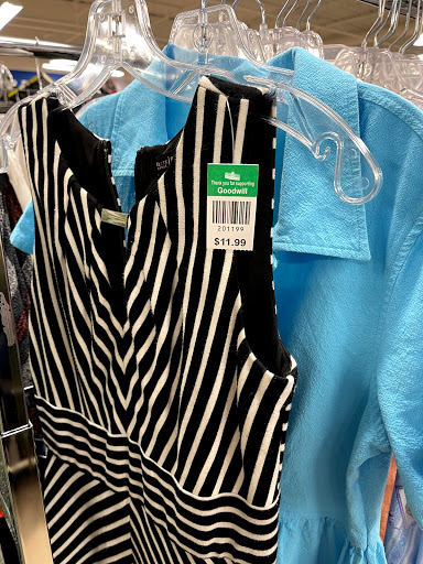 Thrift Store «Goodwill Avon Store & Donation Station», reviews and photos, 260 W Main St, Avon, CT 06001, USA