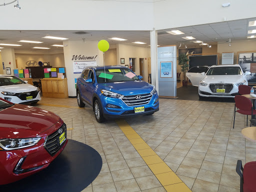 Hyundai Dealer «Korum Hyundai», reviews and photos, 111 River Rd, Puyallup, WA 98371, USA