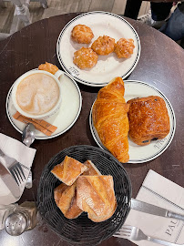 Croissant du Sandwicherie PAUL à Paris - n°3