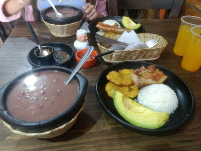 Restaurante Mc. Food Frijoles Y Parrilla - Bar, Alcazares Norte, Barrios Unidos