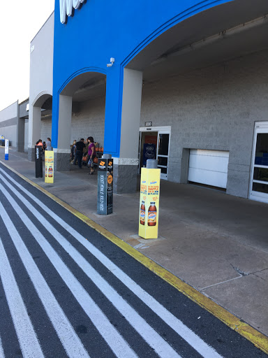 Discount Store «Walmart», reviews and photos, 2030 Fruitville Pike, Lancaster, PA 17601, USA