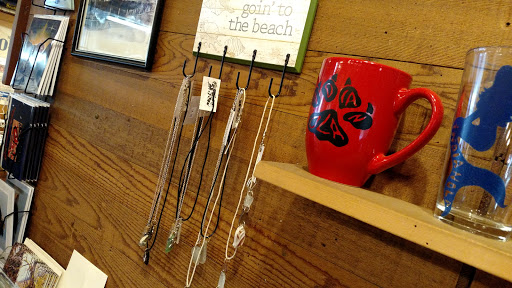 Grocery Store «Indianola Country Store & Deli», reviews and photos, 9175 NE Shore Dr, Indianola, WA 98342, USA