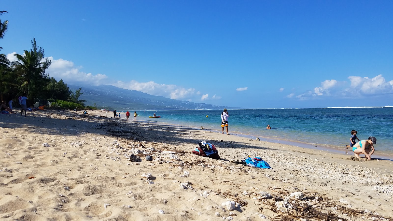 Saline Beach'in fotoğrafı - rahatlamayı sevenler arasında popüler bir yer