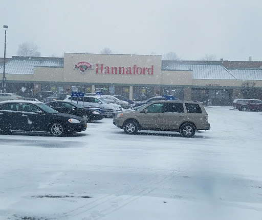 Grocery Store «Hannaford Supermarket», reviews and photos, 175 Broad St, Glens Falls, NY 12801, USA