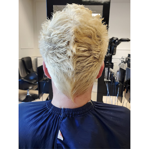 Beauty Salon «Camille Hair Salon», reviews and photos, Camille Hair Salon, 9702 S Tacoma Way #103, Lakewood, WA 98499, USA