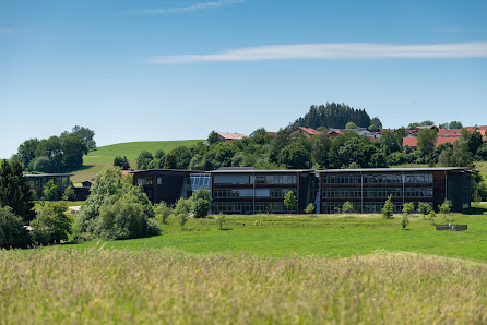 St.-Gotthard-Grund- und Mittelschule Kirchberg i. Wald Laiflitzer Weg 1, 94259 Kirchberg im Wald, Deutschland