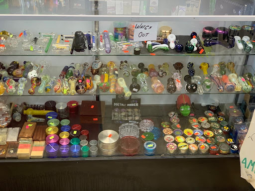 Tobacco Shop «Amsterdam Smoke Shop», reviews and photos, 510 W Court St, Seguin, TX 78155, USA