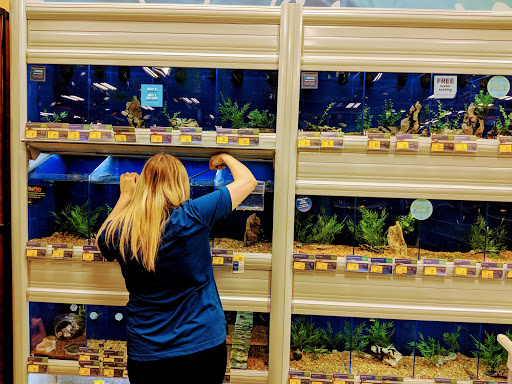 Pet Supply Store «PetSmart», reviews and photos, 2141 N Rose Ave, Oxnard, CA 93036, USA