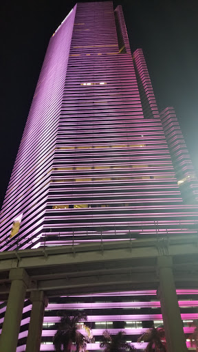 Shopping Mall «Ultramont Mall», reviews and photos, 100 SE 1st St, Miami, FL 33131, USA