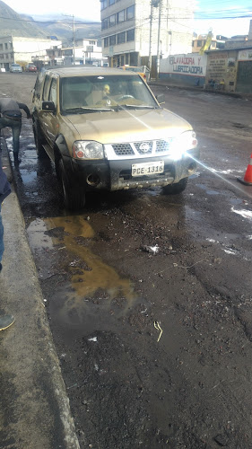 Mecánica Automotriz Meneses - Quito