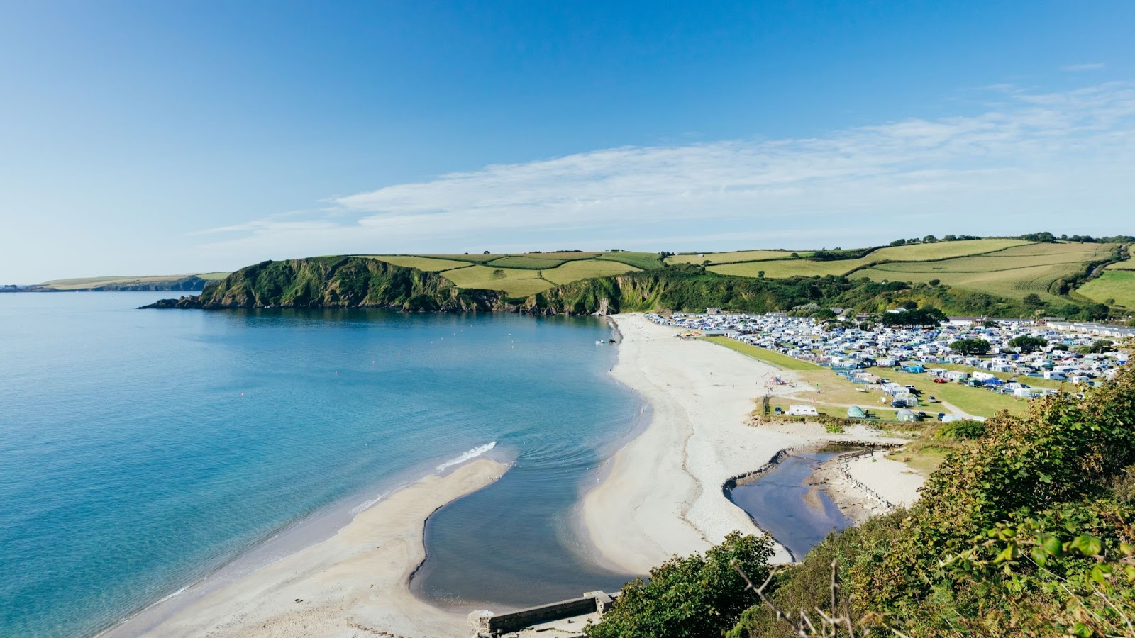 Photo de Plage de Pentewan avec rivage droit, long