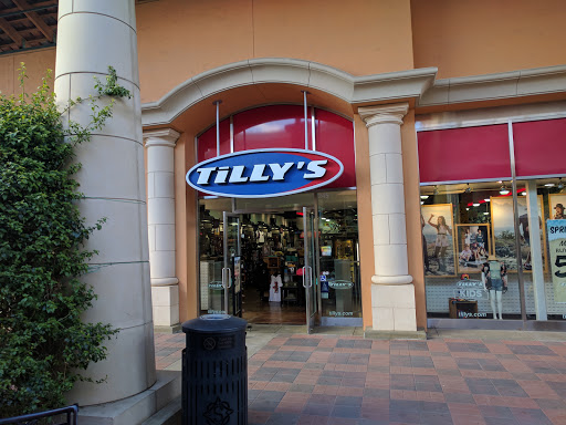 Clothing Store «Tillys», reviews and photos, 1555 Simi Town Center Way, Simi Valley, CA 93065, USA