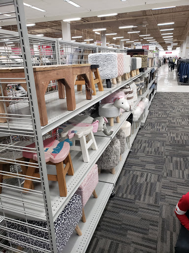 Clothing Store «Burlington Coat Factory», reviews and photos, 30 W Rand Rd, Arlington Heights, IL 60004, USA