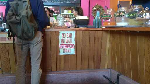 Shopping Mall «Fourth Street Shops», reviews and photos, 1834 Fourth St, Berkeley, CA 94710, USA