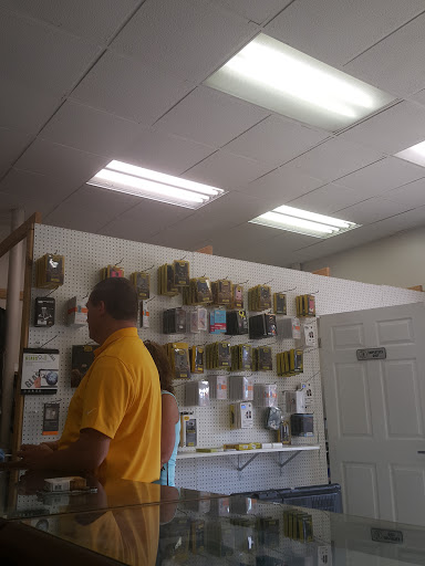 Cell Phone Store «CELL IT HERE», reviews and photos, 310 Main St, Bridgeport, OH 43912, USA