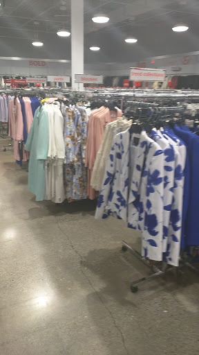 Clothing Store «K&G Fashion Superstore», reviews and photos, 77 Willowbrook Blvd Suite 81, Wayne, NJ 07470, USA