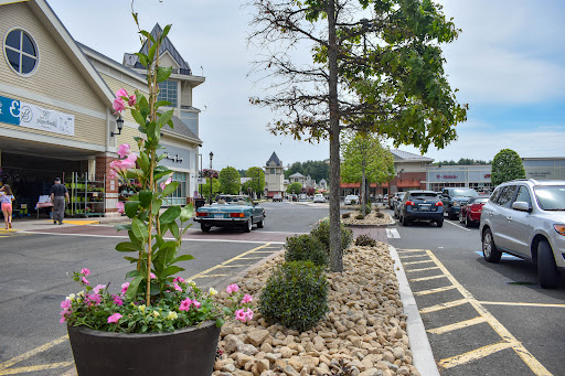 Shopping Mall «The Shoppes at Farmington Valley», reviews and photos, 110 Albany Turnpike, Canton, CT 06019, USA