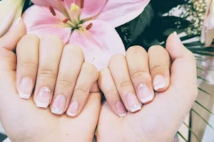 Tiffany nails image