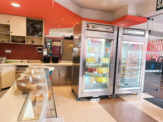 VLADY Repostería Fina y Fruta Bar - Cafetería