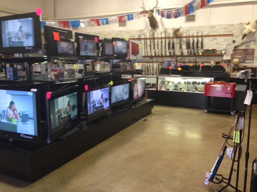 Pawn Shop «USA Loans Pawn Shop», reviews and photos, 5925 S University Ave, Little Rock, AR 72209, USA