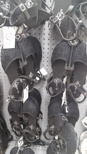 Variety Store «Five Below», reviews and photos, 846 Pelham Pkwy, Pelham, NY 10803, USA