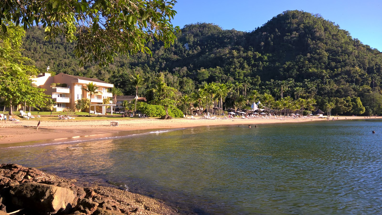 Foto di Spiaggia di Tanguá e l'insediamento