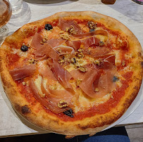 Plats et boissons du Pizzeria Mezu Mezu à Challes-les-Eaux - n°3