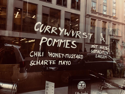 Gute Nacht Wurst / Currywurst + Pommes