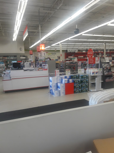 Office Supply Store «Staples», reviews and photos, 100 Tarentum Bridge Rd, New Kensington, PA 15068, USA