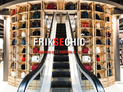 FrikSeChic Shop OUTLET GRANDI FIRME SS3bis, 11, 06050 Collepepe PG, Italia