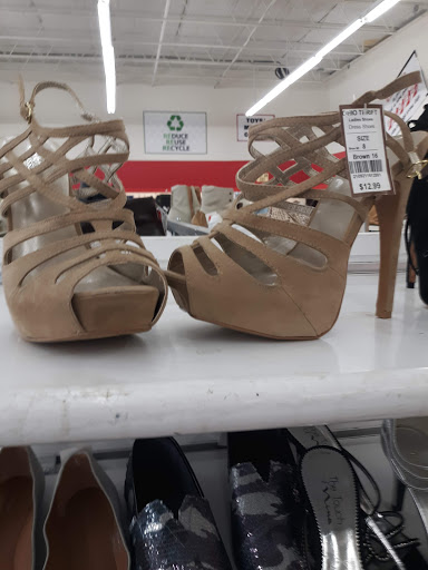 Shopping Mall «Northern Lights Shopping Center», reviews and photos, 3349-3561 Cleveland Ave, Columbus, OH 43224, USA