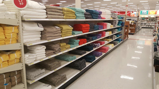 Department Store «Target», reviews and photos, 160 N Research Pl, Central Islip, NY 11722, USA