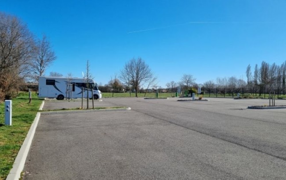 Aire Camping-Car Park Le Lude