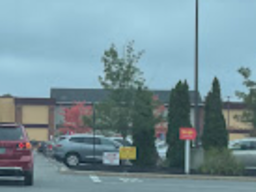 Grocery Store «Hannaford Supermarket», reviews and photos, 65 Portland Rd #9, Kennebunk, ME 04043, USA