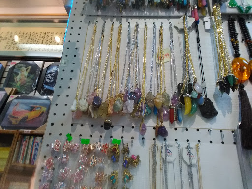 Liquor Store «China Place Liquor City Inc», reviews and photos, 2105 S China Pl, Chicago, IL 60616, USA