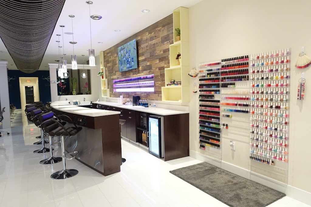 1. Luxe Nail Bar - wide 6