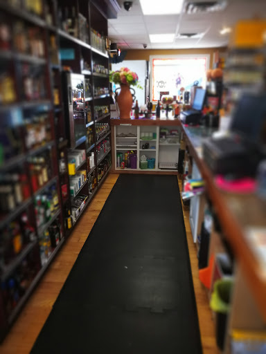 Liquor Store «Lake Wine and Spirits», reviews and photos, 180 Main St S, Southbury, CT 06488, USA