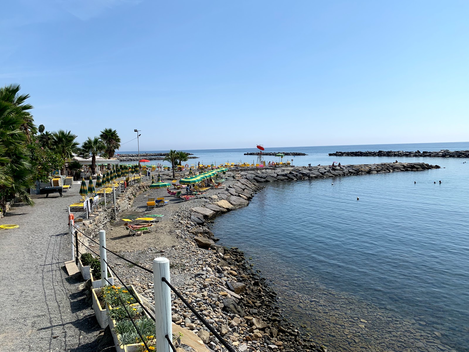Foto von Spiaggia Delle Nazioni mit viele geräumige buchten
