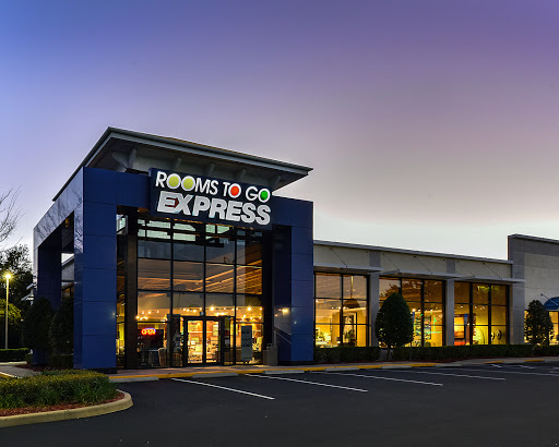 Rooms To Go Express Furniture Store - Leesburg, 10300 US-441 #9, Leesburg, FL 34788, USA, 
